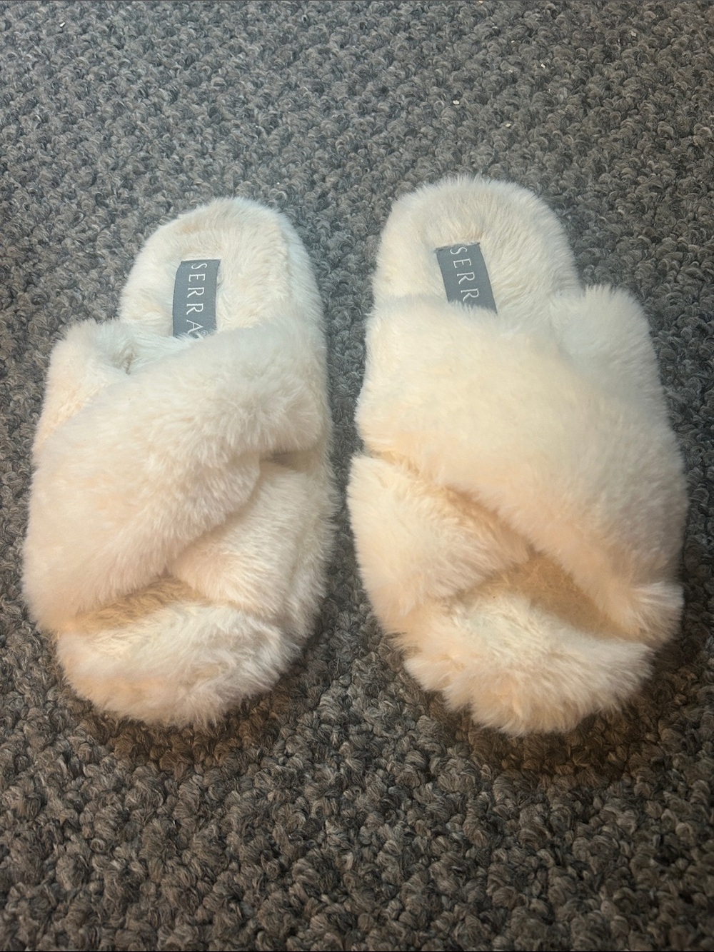 SERRA Cream Faux-Fur Crisscross Slide Slippers